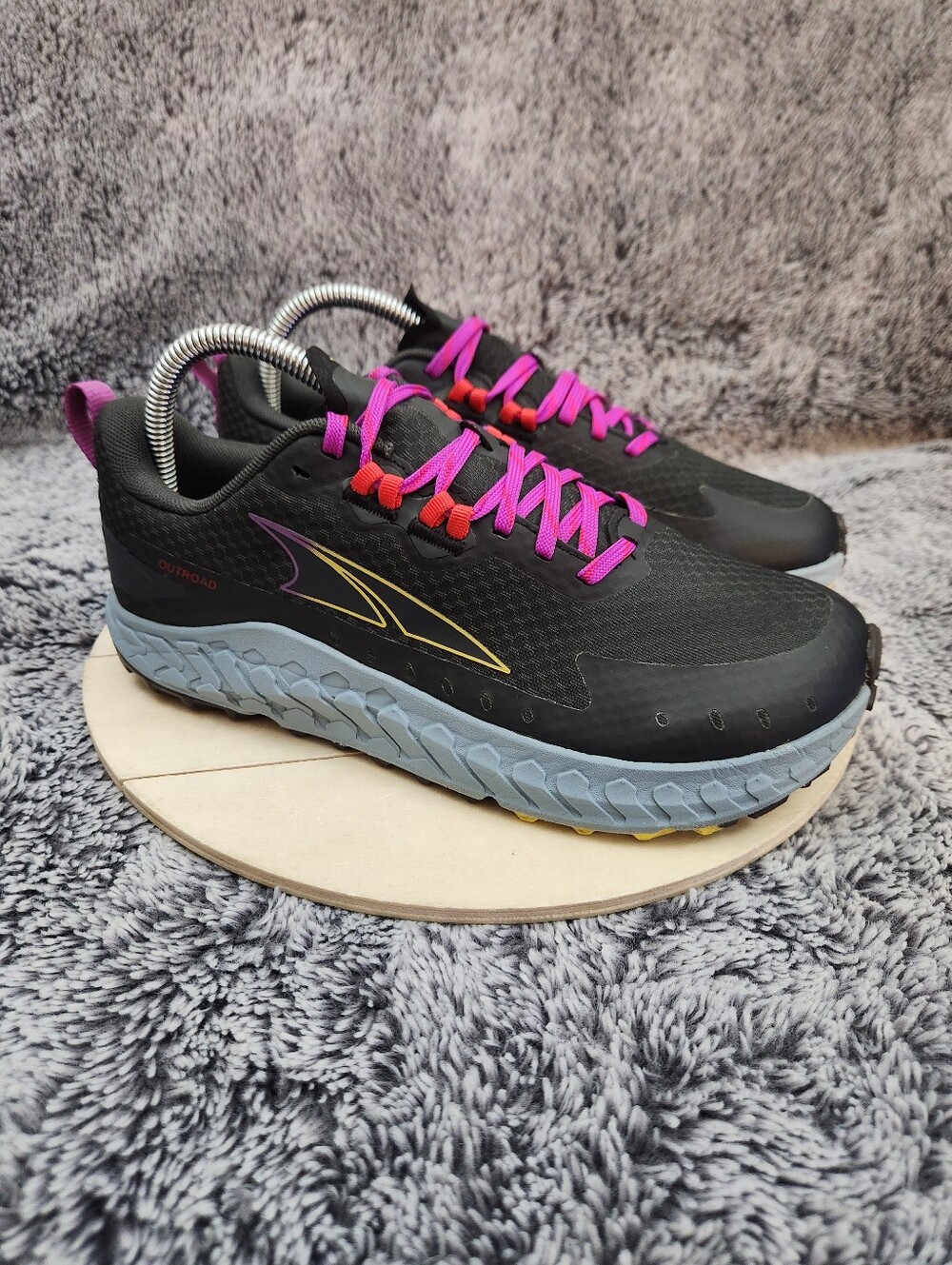 Altra outroad Trail Running Sneakers Gray Fuchsia Hiking Walk Womens Size 8.5